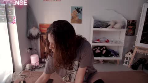 NONA    follow online show from 01.18.25