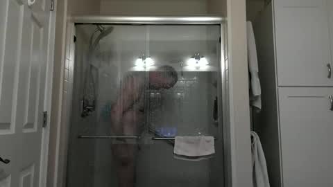 Snapshot of caressluving chatting on 12.14.25 Caressluving online show from 12.14.25