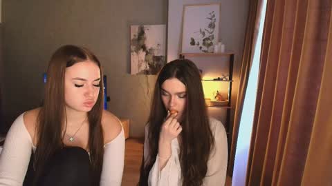 caressyourself online show from 12.01.25