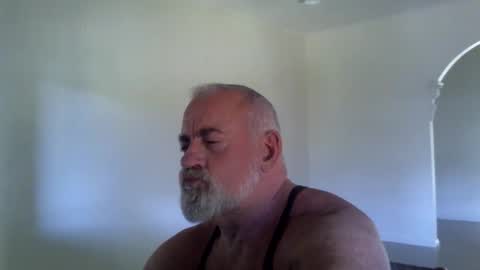 Snapshot of carey888 chatting on 01.01.25 C A Rey online show from 01.01.25