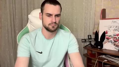 Snapshot of cari_2you chatting on 11.09.25 Cari online show from 11.09.25