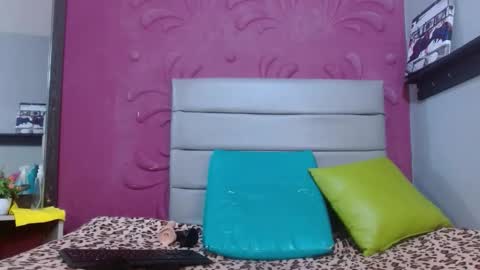 carina_lopez707 online show from 04.11.26