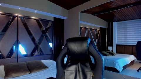 Carina online show from 02.19.25