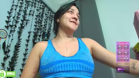 Snapshot of carla_rossi chatting on 10.21.25 Carla online show from 10.21.25