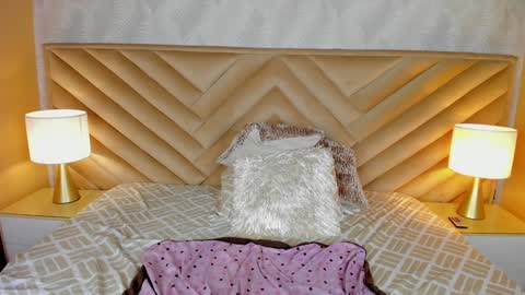 Carla Santini online show from 01.18.25