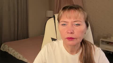 Carla Vogue online show from 11.05.25