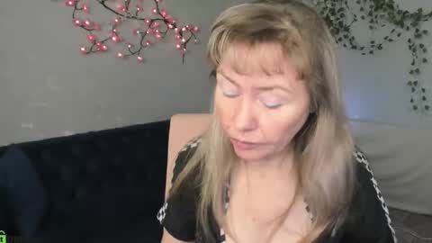 Carla Vogue online show from 11.23.25