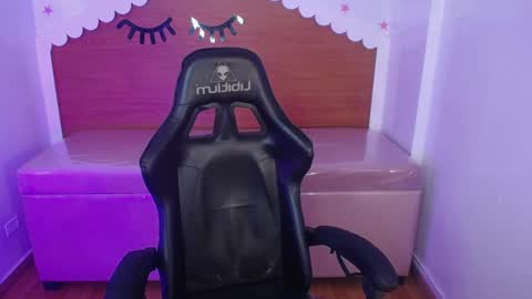 CARLYE   online show from 09.30.25