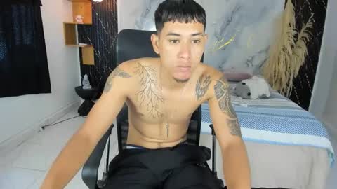 Snapshot of carlitosex09 chatting on 04.24.26 master online show from 04.24.26