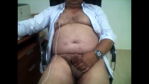 Snapshot of carlos8711 chatting on 02.27.25 carlos8711 online show from 02.27.25