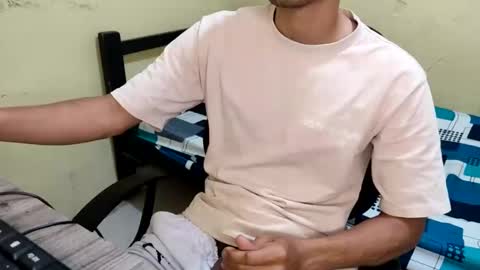 Snapshot of carlossmi01 chatting on 02.15.25 carlossmi01 online show from 02.15.25