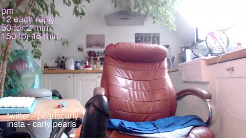 Carly Pearls online show from 01.20.25