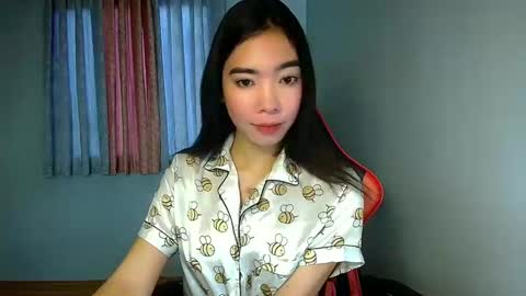 Snapshot of carmelasexmachinex chatting on 02.07.25 carmela online show from 02.07.25