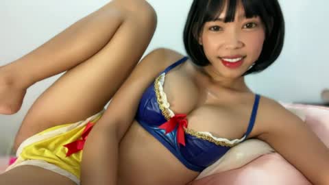 Snapshot of carmelasexmachinex chatting on 06.21.26 carmela online show from 06.21.26