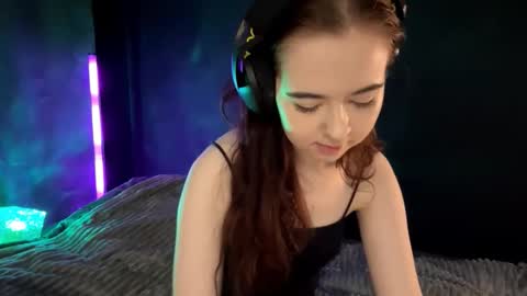 Snapshot of carmellacarrico chatting on 10.21.25 Rin online show from 10.21.25