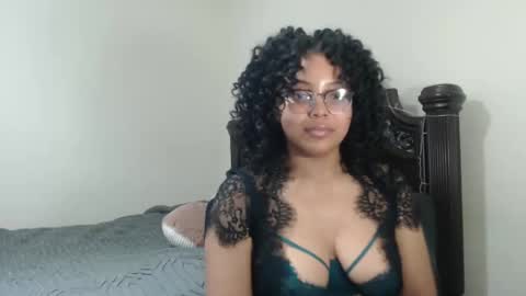 CARAMEL xoxo online show from 11.24.25
