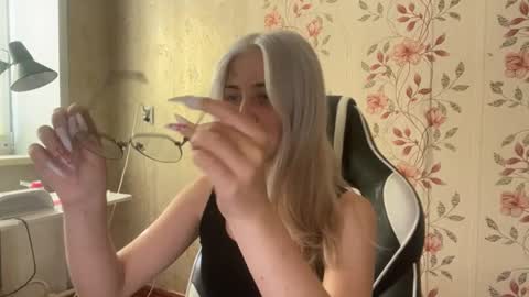 Snapshot of carmenlavelli chatting on 07.03.26 Elina online show from 07.03.26
