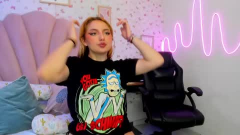 carmesi_ online show from 04.24.26