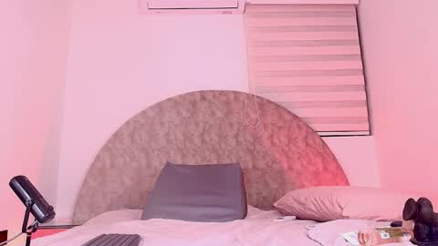 Snapshot of caro_loving chatting on 02.26.26 caro online show from 02.26.26