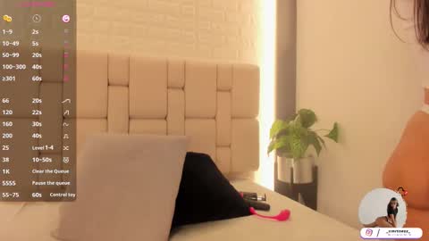    online show from 09.10.25