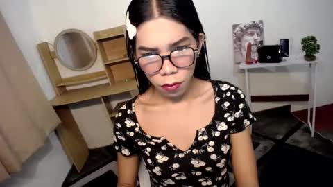 Snapshot of carol_linaxxx chatting on 12.11.24 Carolina online show from 12.11.24