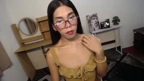 Snapshot of carol_linaxxx chatting on 12.20.24 Carolina online show from 12.20.24