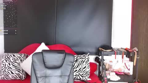 Snapshot of carolaine69_ chatting on 03.04.25 Caroline online show from 03.04.25