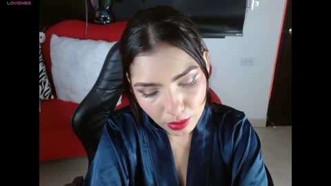 Caroline online show from 07.16.26