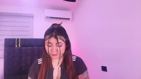 Snapshot of carolayrosse chatting on 03.04.26 carola online show from 03.04.26