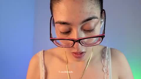 Snapshot of carolblonde chatting on 06.27.26 Char online show from 06.27.26