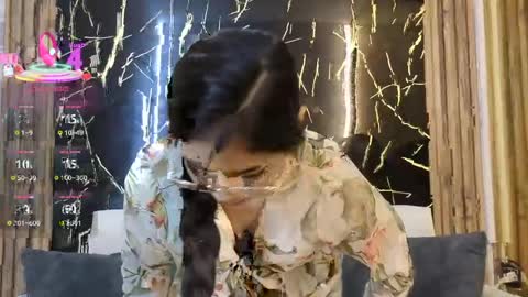 CAROLINA  online show from 04.18.26