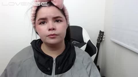 Snapshot of carolina_lee12 chatting on 10.27.25 carolina online show from 10.27.25