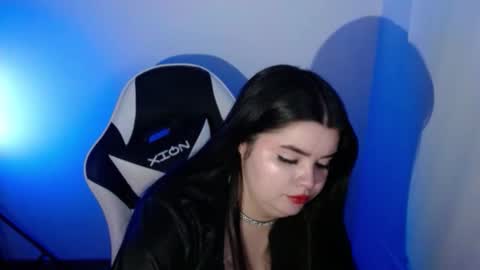 Snapshot of carolina_lee12 chatting on 04.01.26 carolina online show from 04.01.26