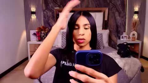 caroline_foster1 online show from 12.22.25