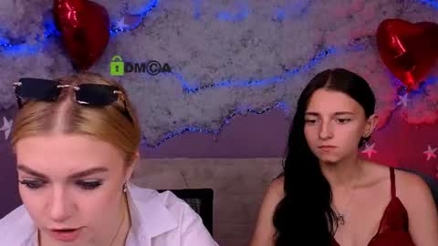 Snapshot of caroline_honeyy chatting on 06.22.26 Caroline online show from 06.22.26