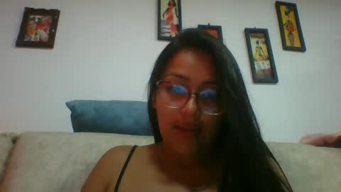 carolineconejita87 online show from 04.21.26