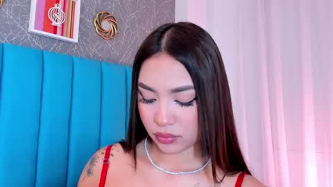 Snapshot of carolineegarcia chatting on 01.23.25 CarolineeGarcia online show from 01.23.25