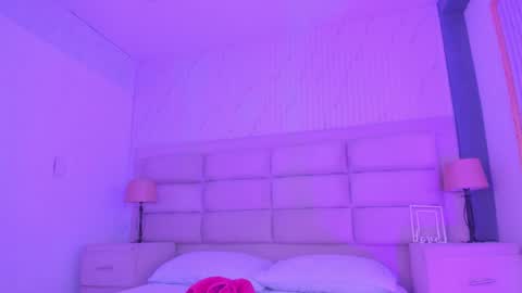 Snapshot of carolinefyre chatting on 03.04.26 Caroline online show from 03.04.26