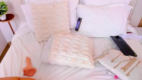   online show from 04.21.26