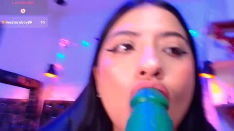 Snapshot of carolinescoth_dl chatting on 02.08.25 Caroline Scoth online show from 02.08.25