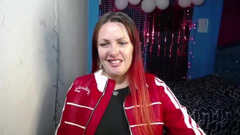 Carolinhe  online show from 04.24.26