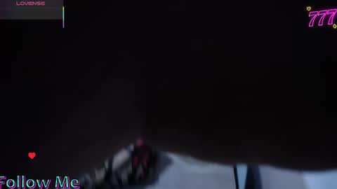 Snapshot of carolinhe_ chatting on 05.22.26 Carolinhe online show from 05.22.26