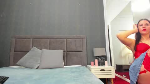 carolynnx online show from 12.02.25