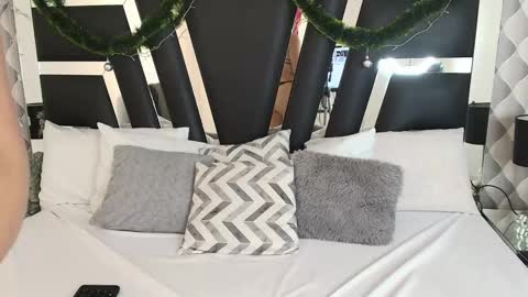 Snapshot of caroo_gomeez chatting on 01.14.25 Caro Gmez online show from 01.14.25