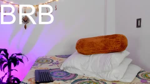 Snapshot of carriexwood chatting on 01.18.25 Nia  online show from 01.18.25