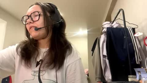 Emilia online show from 11.29.25