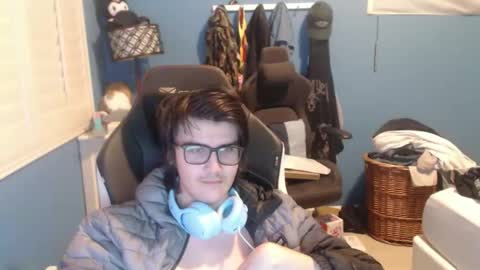 Snapshot of carter10101000 chatting on 12.01.25 carter10101000 online show from 12.01.25