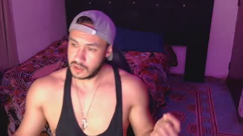Snapshot of casas_oom chatting on 10.05.25      online show from 10.05.25