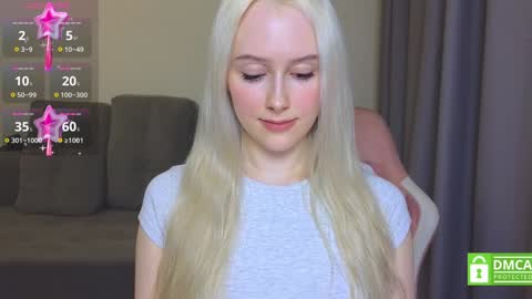 Snapshot of caseylabow chatting on 12.21.24 My name is Casey... Nice to meet you I will be happy to have funthumbs up please its important online show from 12.21.24