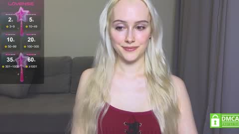 Snapshot of caseylabow chatting on 01.11.25 My name is Casey... Nice to meet you I will be happy to have funthumbs up please its important online show from 01.11.25